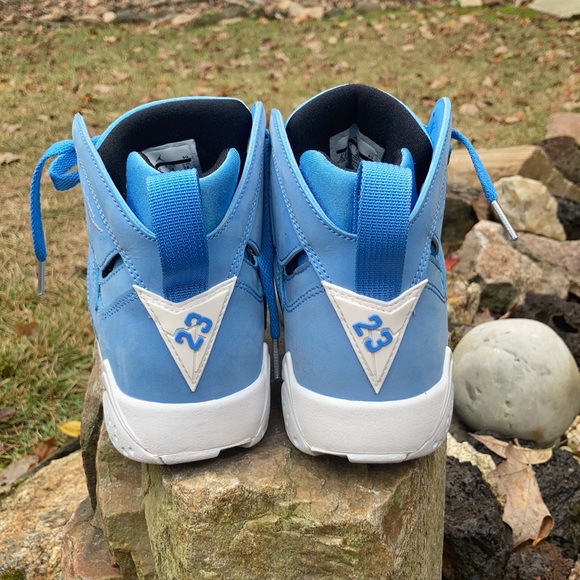 Jordan 7 unc - Picture 3 of 5